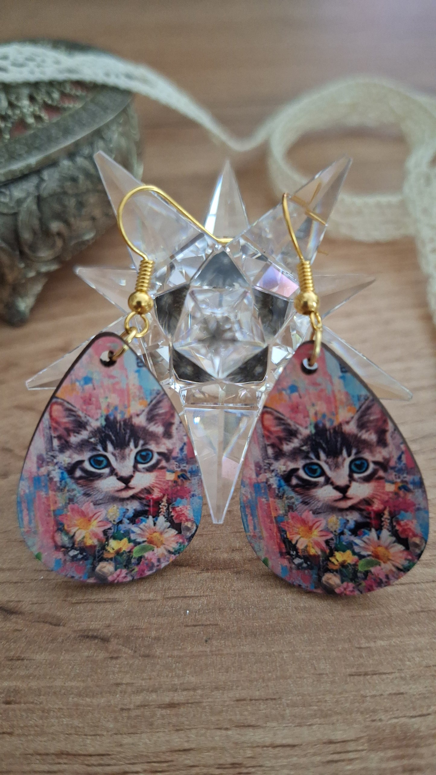 Boucles d’oreilles Chaton Fleuris – bois sublimé double face